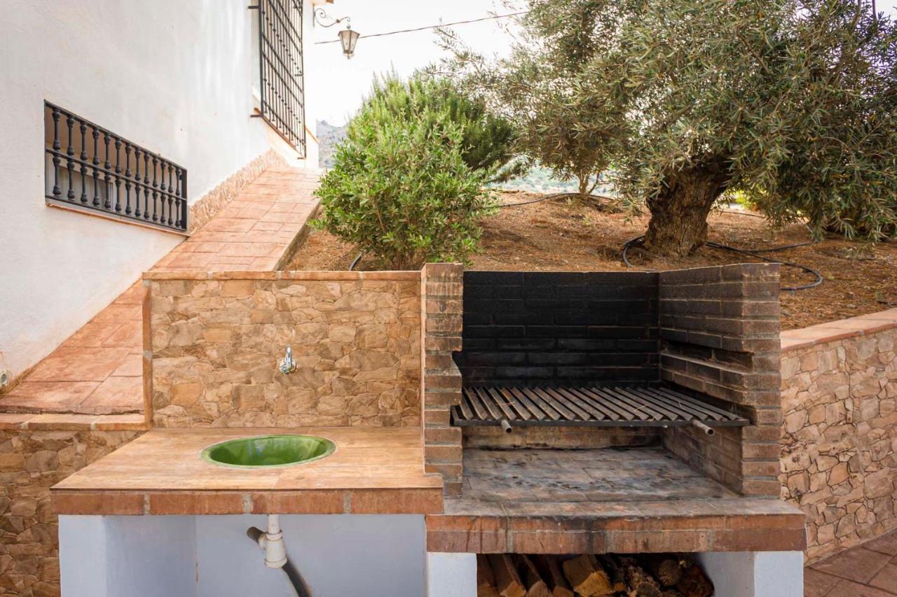 Lagar Del Chorro Junto Caminito Del Rey Piscina Y Baloncesto Apartment Exterior foto