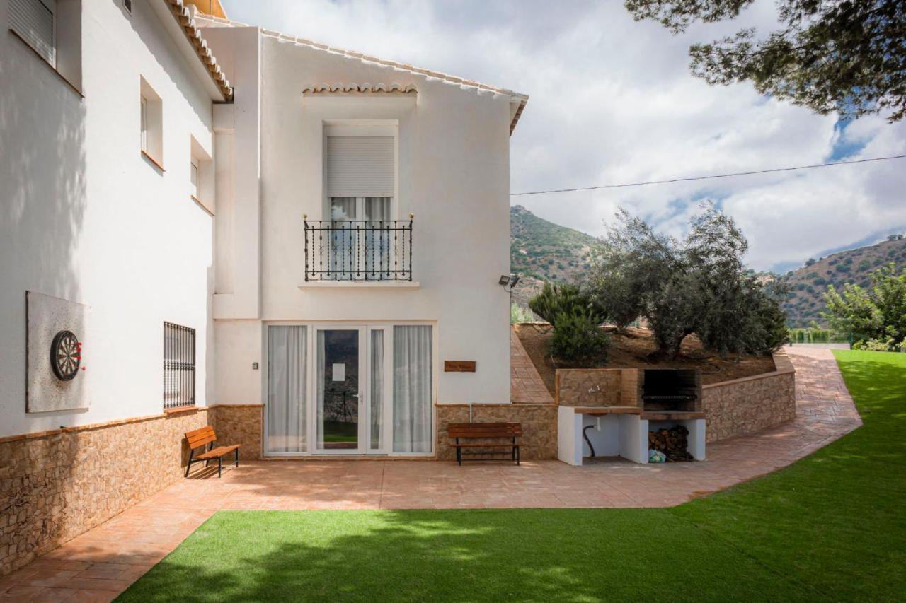 Lagar Del Chorro Junto Caminito Del Rey Piscina Y Baloncesto Apartment Exterior foto