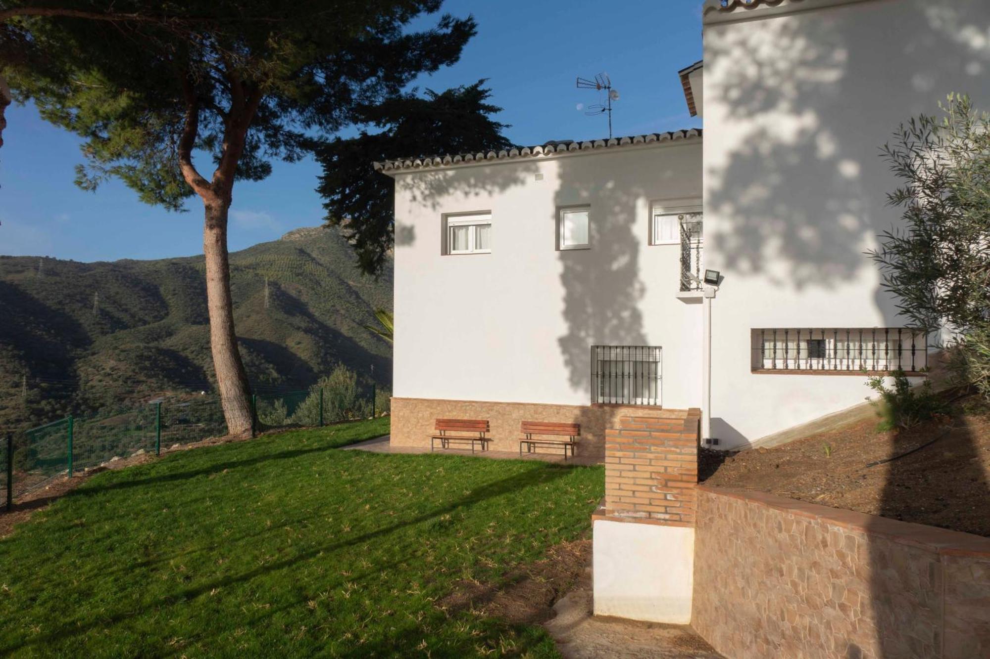Lagar Del Chorro Junto Caminito Del Rey Piscina Y Baloncesto Apartment Exterior foto